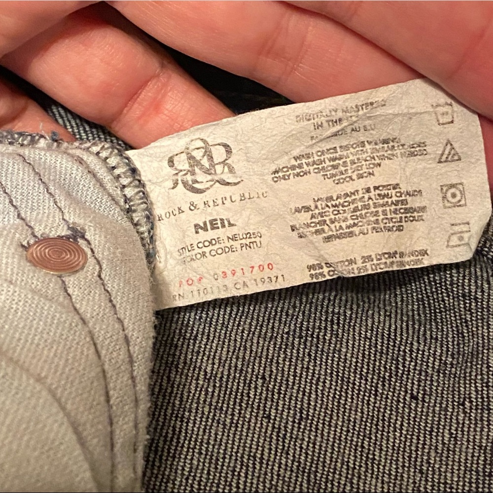 Rock & Republic Jeans Dark Blue 36 NEIL Button Fly Green Pocket Logo - Picture 10 of 13